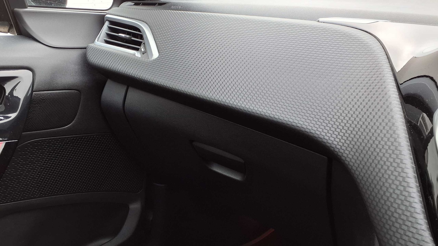 Used Peugeot 2008 2017 for sale - 75841565: Photo 30