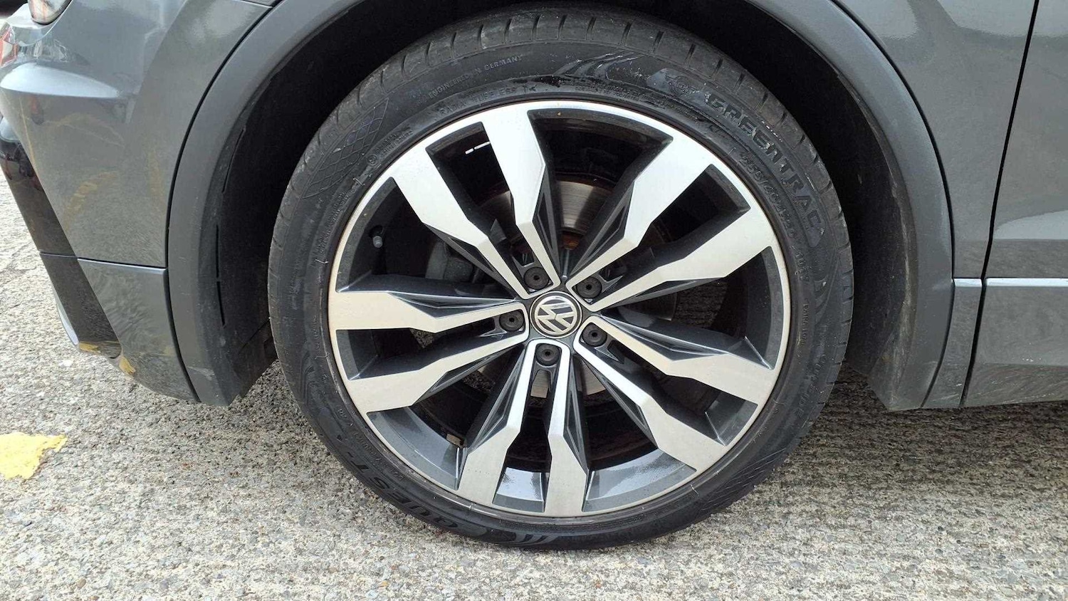 Used Volkswagen Tiguan 2018 for sale - 76316116: Photo 10