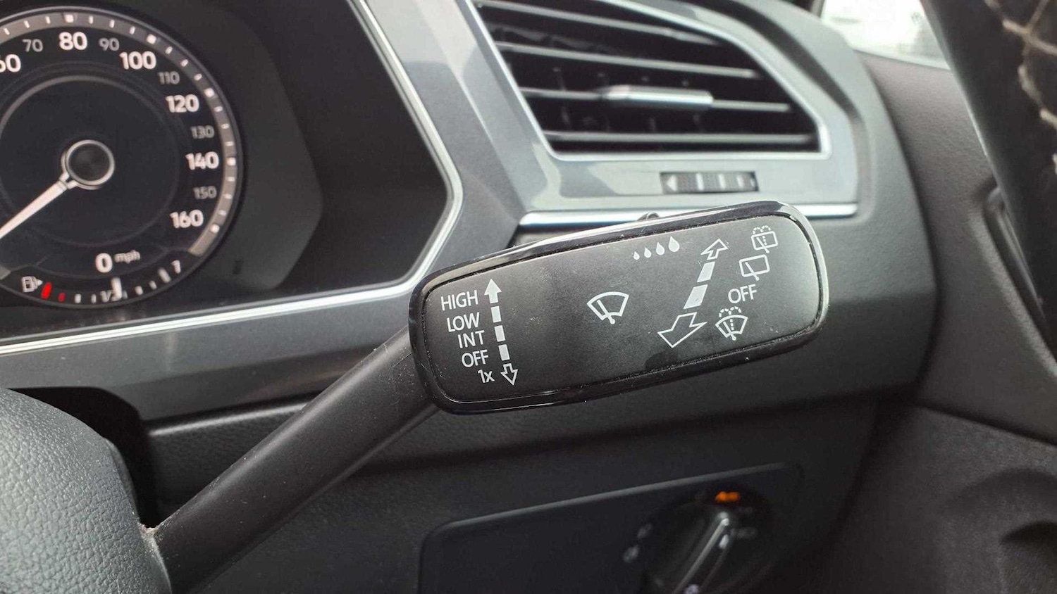 Used Volkswagen Tiguan 2018 for sale - 76316116: Photo 23