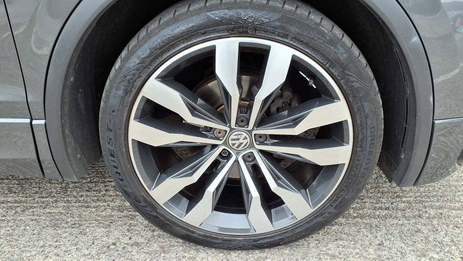 Used Volkswagen Tiguan 2018 for sale - 76316116: Photo 9