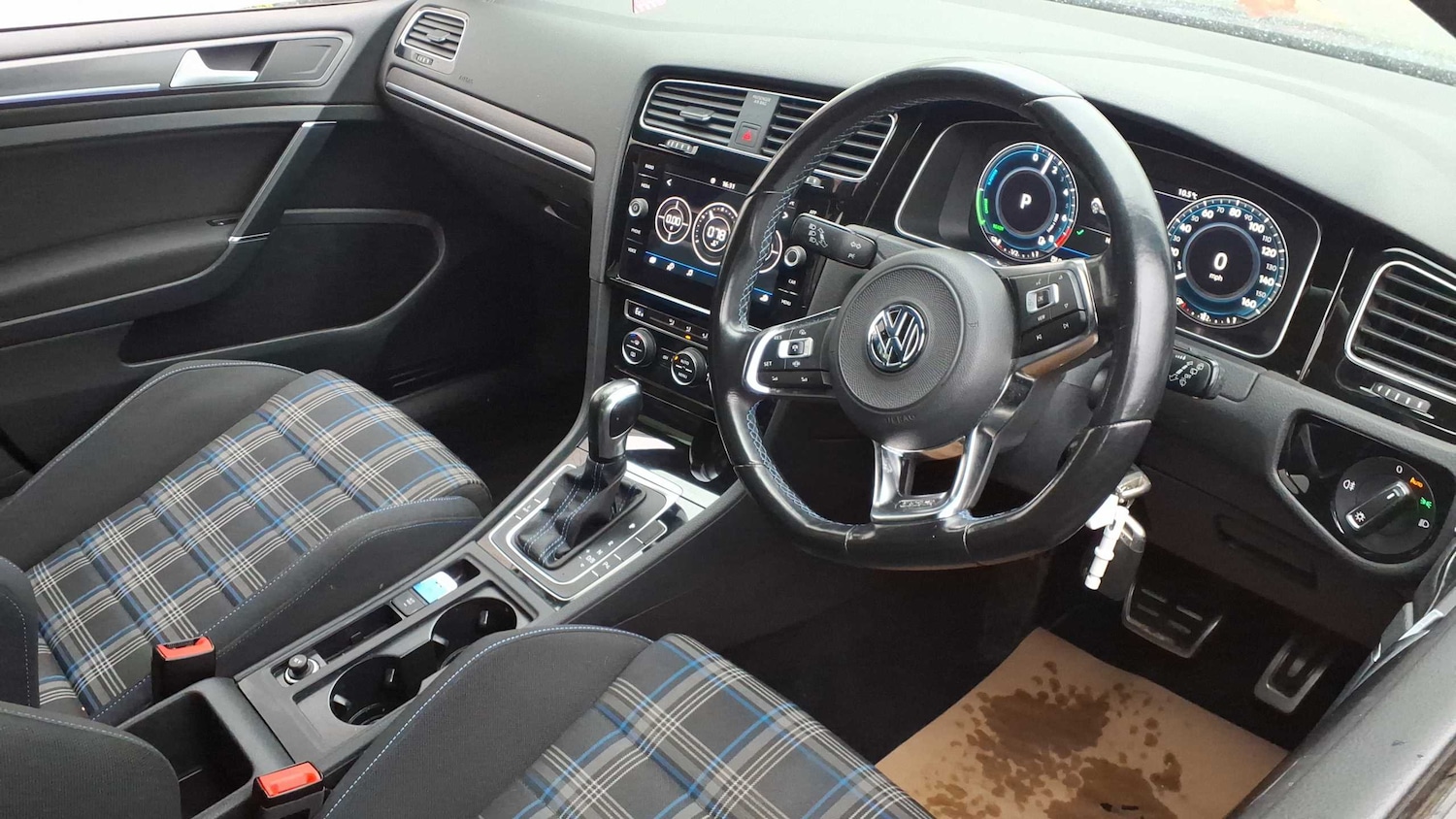 Used Volkswagen Golf 2020 for sale - 77810814: Photo 8