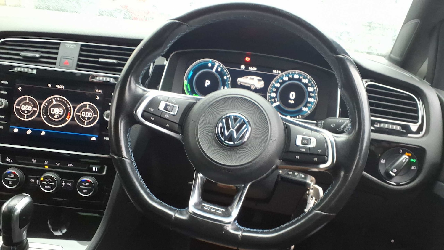 Used Volkswagen Golf 2020 for sale - 77810814: Photo 9