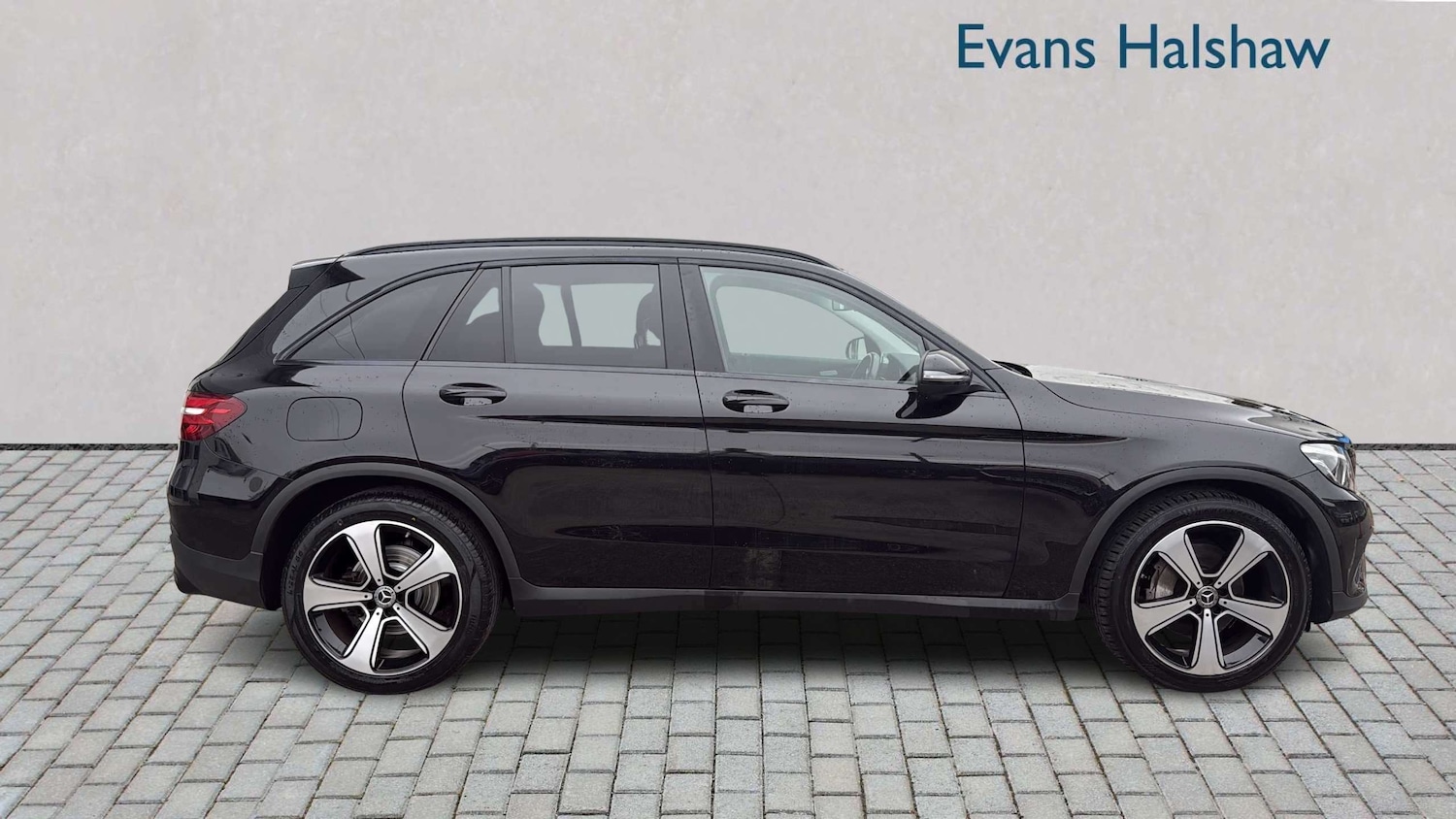 Used Mercedes-Benz GLC 2018 for sale - 78104720: Photo 3