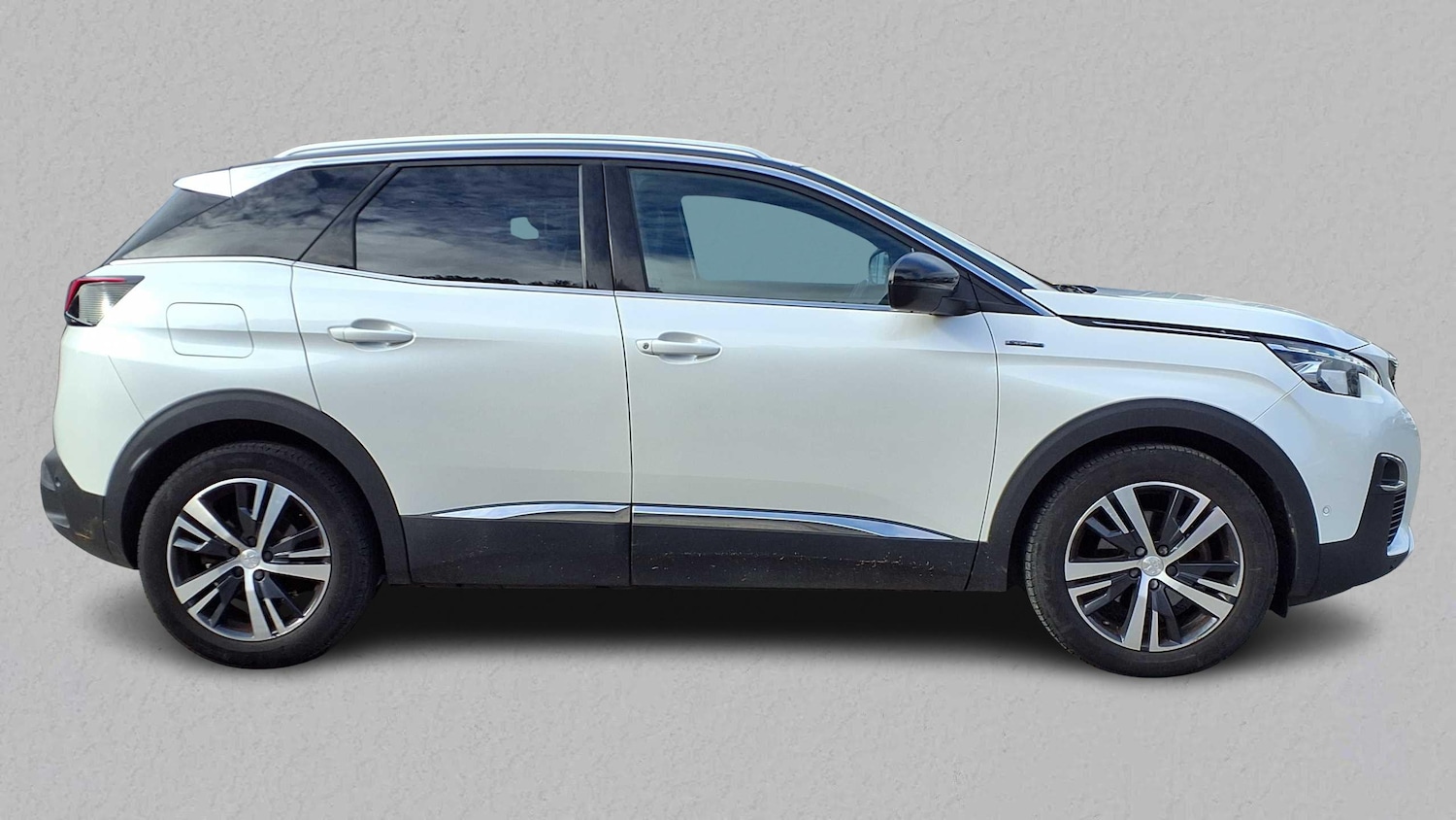 Used Peugeot 3008 2020 for sale - 76205244: Photo 2