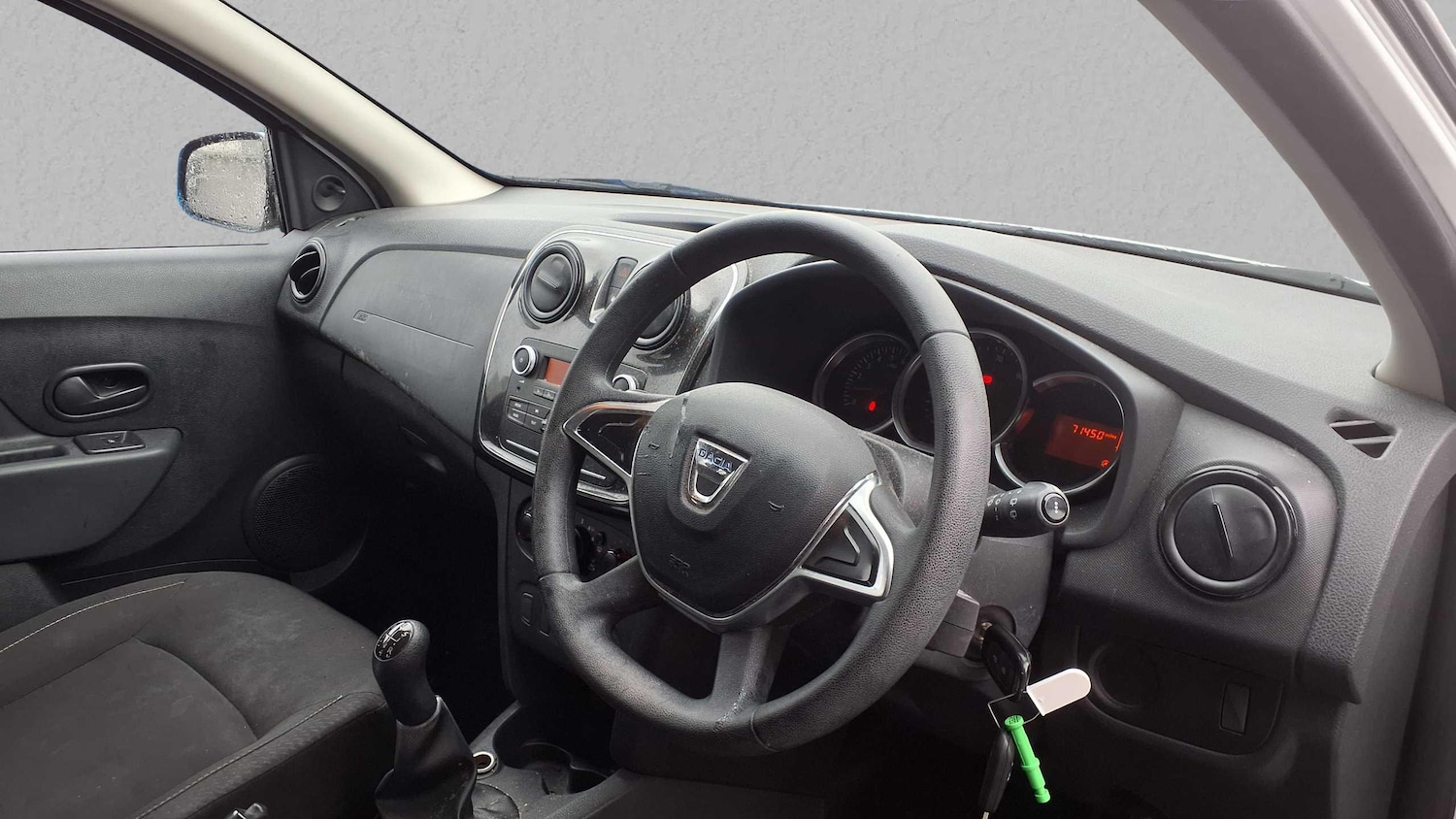 Used Dacia Sandero 2018 for sale - 76435660: Photo 4