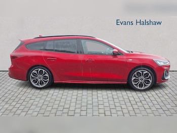 Used Ford Focus 2022 for sale - 76564404: Photo