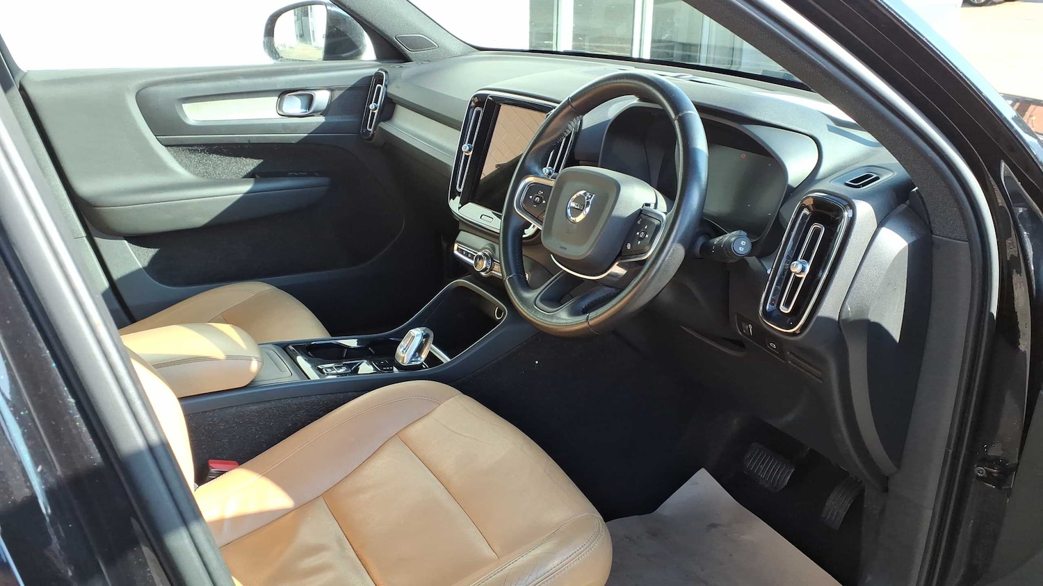 Used Volvo XC40 2020 for sale - 77810940: Photo 8