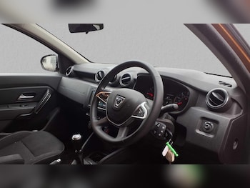 Used Dacia Duster 2020 for sale - 76411228: Photo