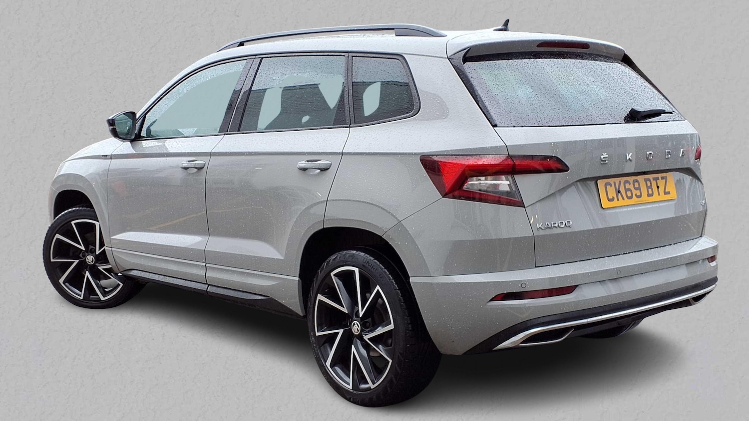 Used Skoda Karoq 2019 for sale - 76390752: Photo 2