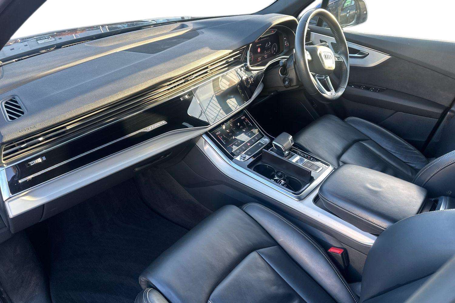 Used Audi Q7 2020 for sale - 77233126: Photo 2