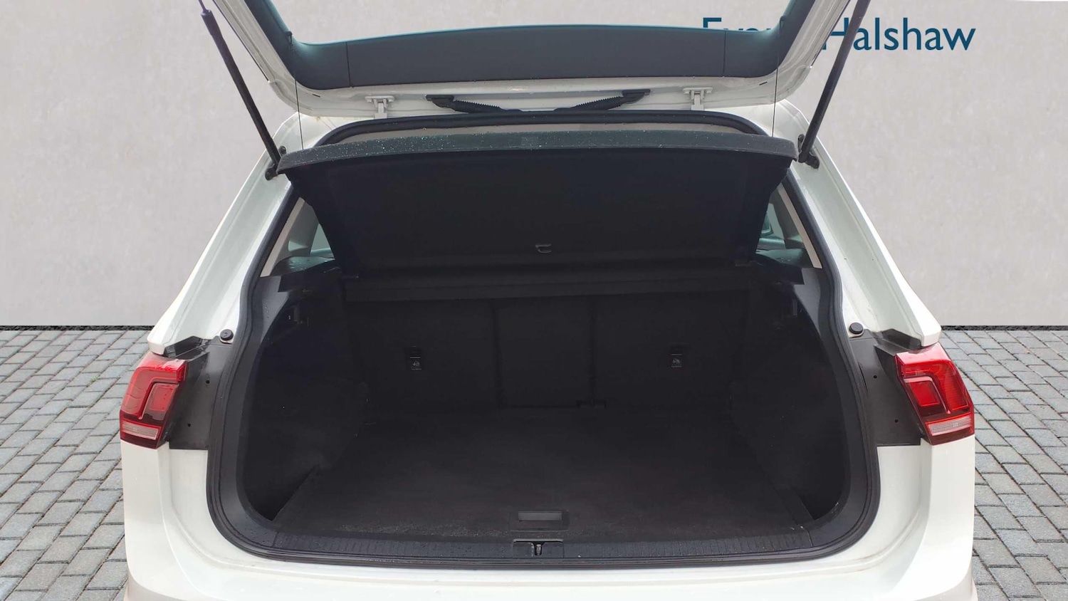 Used Volkswagen Tiguan 2018 for sale - 77914084: Photo 7