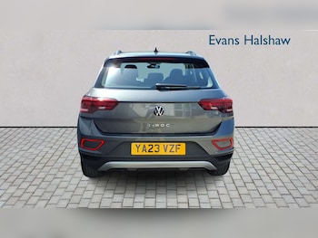 Used Volkswagen T-Roc 2023 for sale - 78960752: Photo