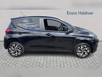Used Hyundai i10 2023 for sale - 79637464: Photo