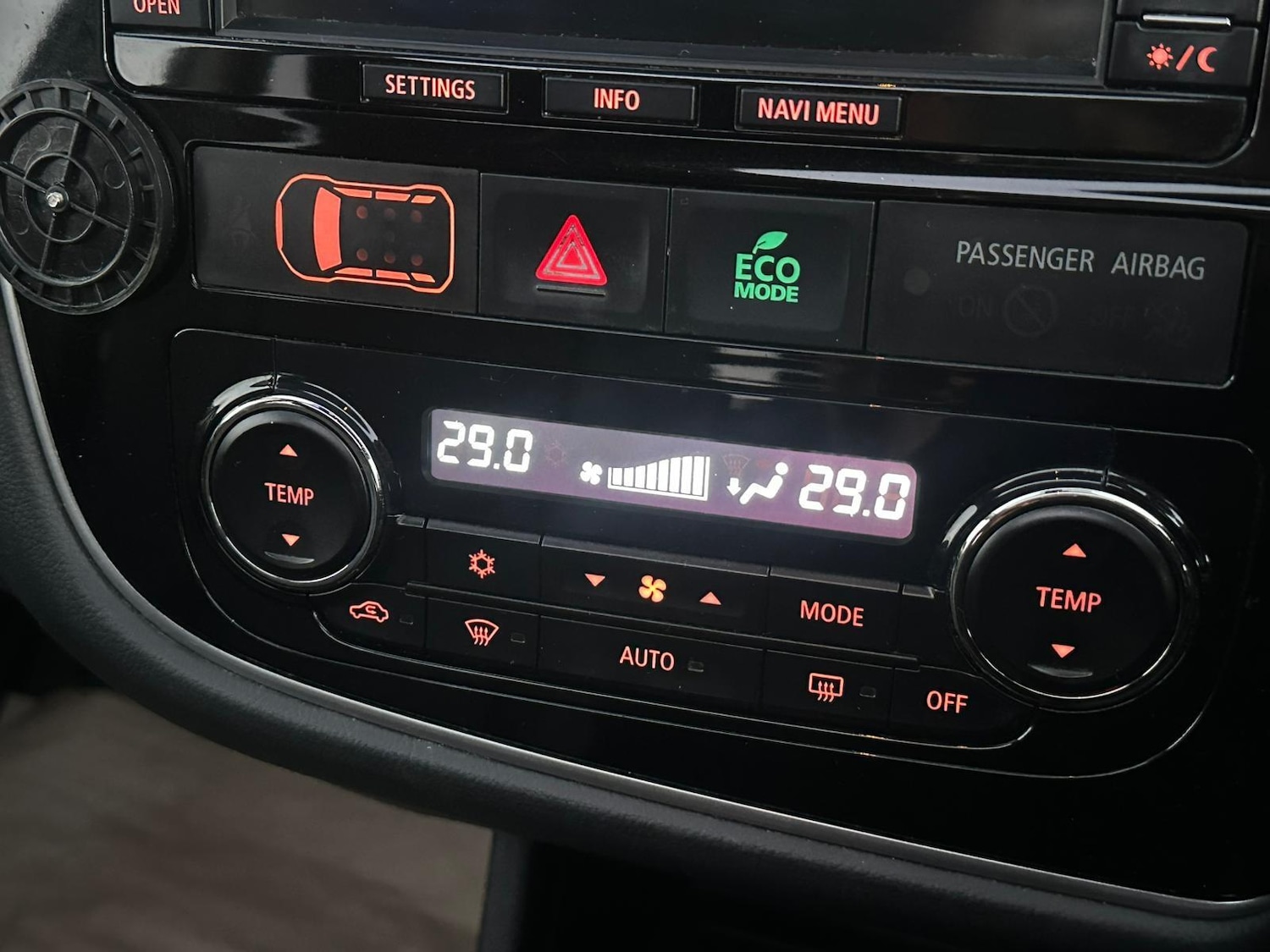 Used Mitsubishi Outlander 2014 for sale - 76572006: Photo 17