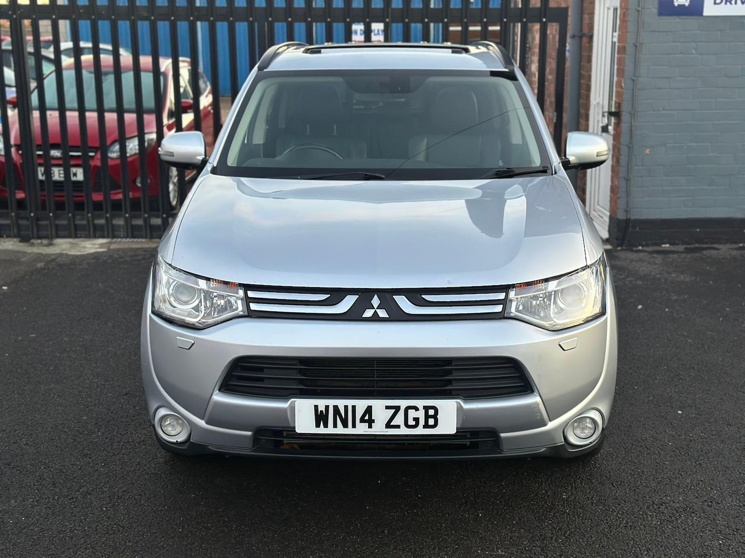 Used Mitsubishi Outlander 2014 for sale - 76572006: Photo 2