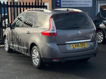 Used Renault Grand Scenic 2016 for sale - 77549276: Photo