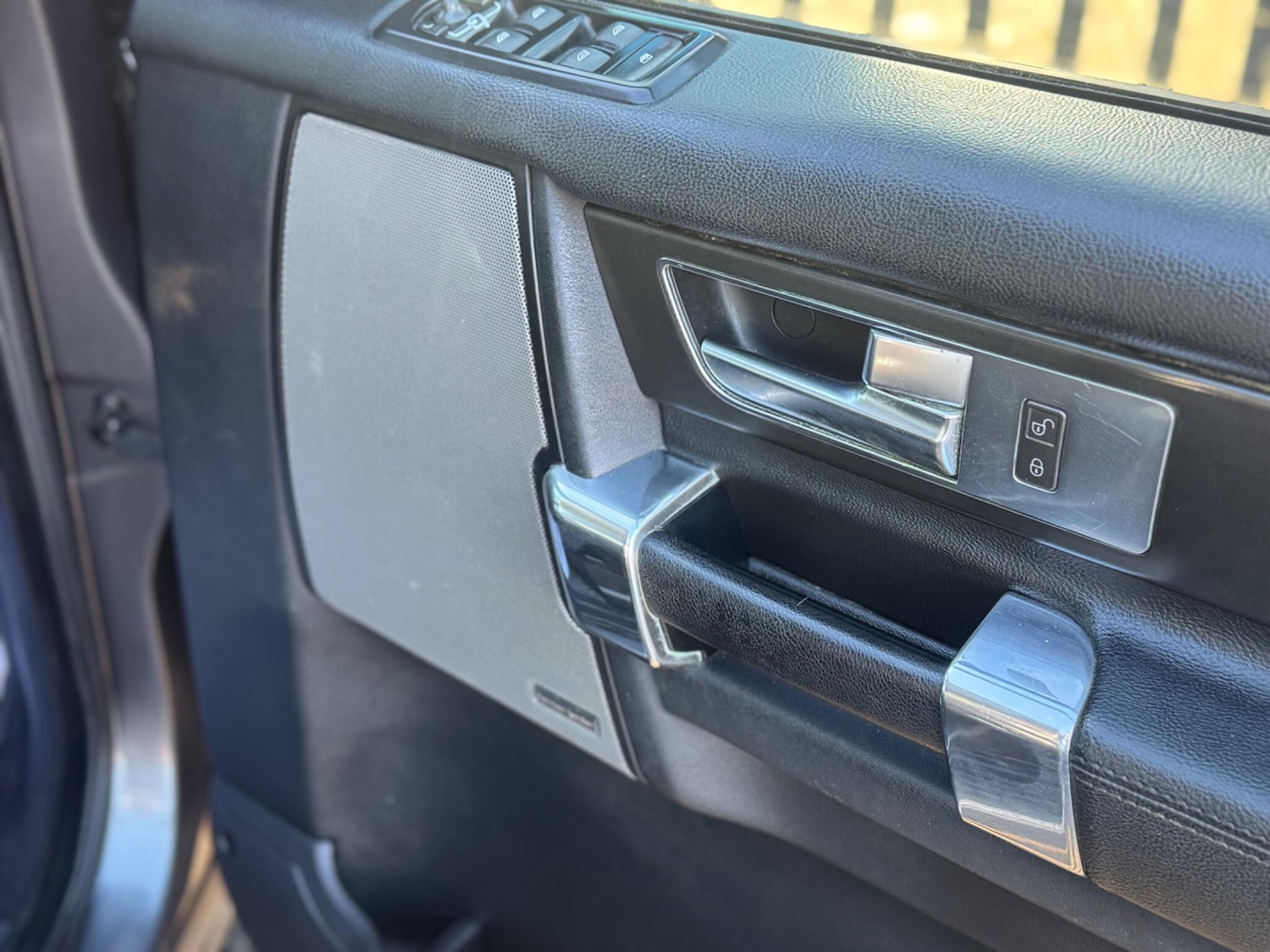 Used Land Rover Discovery 2014 for sale - 77255357: Photo 15