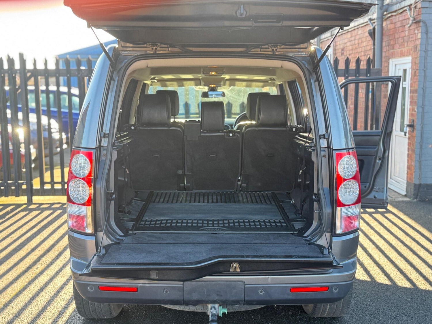 Used Land Rover Discovery 2014 for sale - 77255357: Photo 24