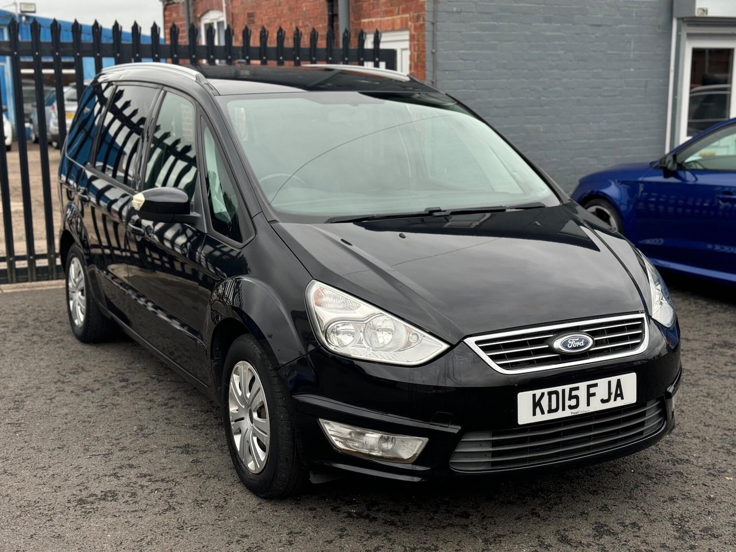 Used Ford Galaxy 2015 for sale - 76572157: Photo 1