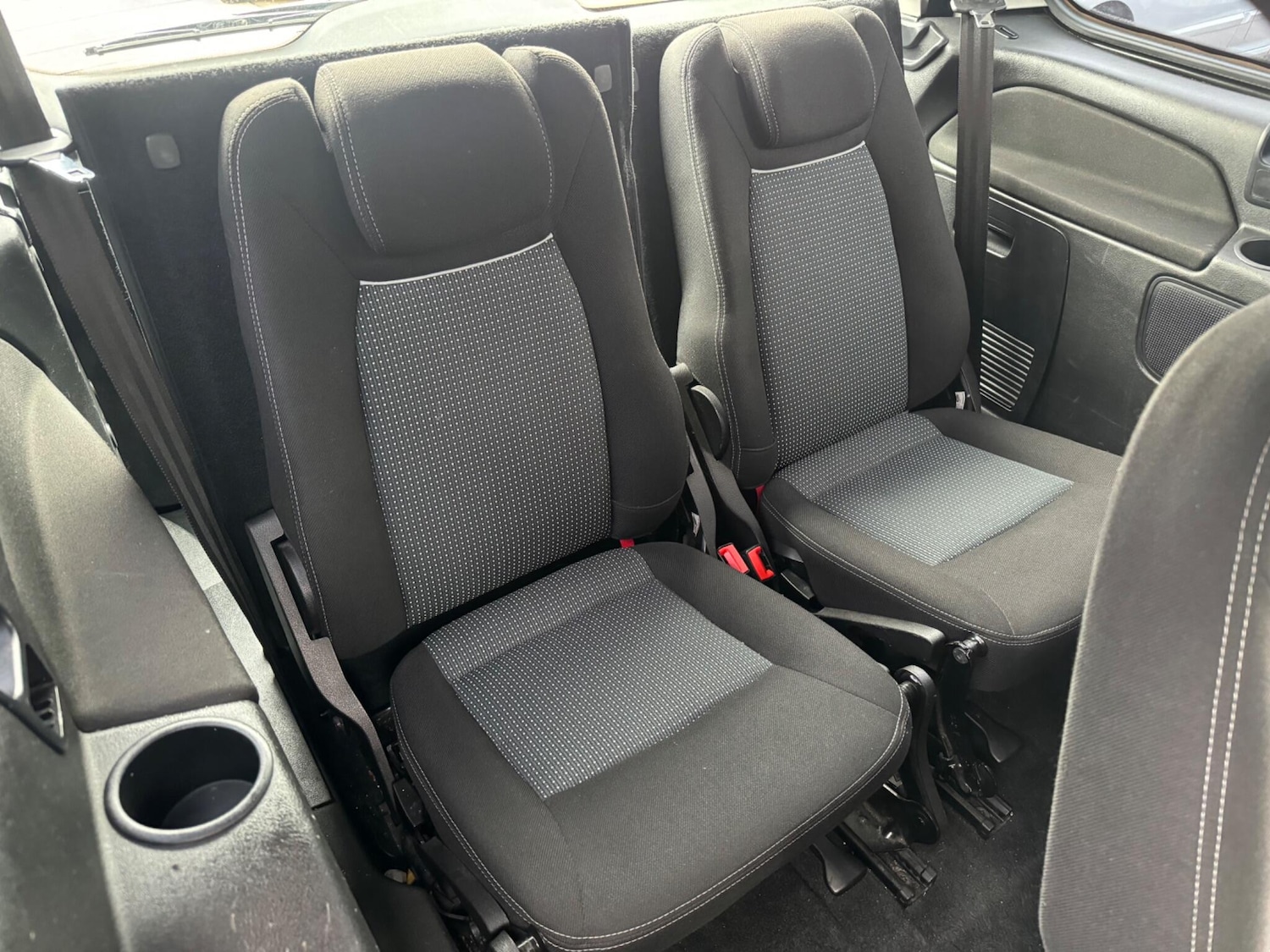 Used Ford Galaxy 2015 for sale - 76572157: Photo 14