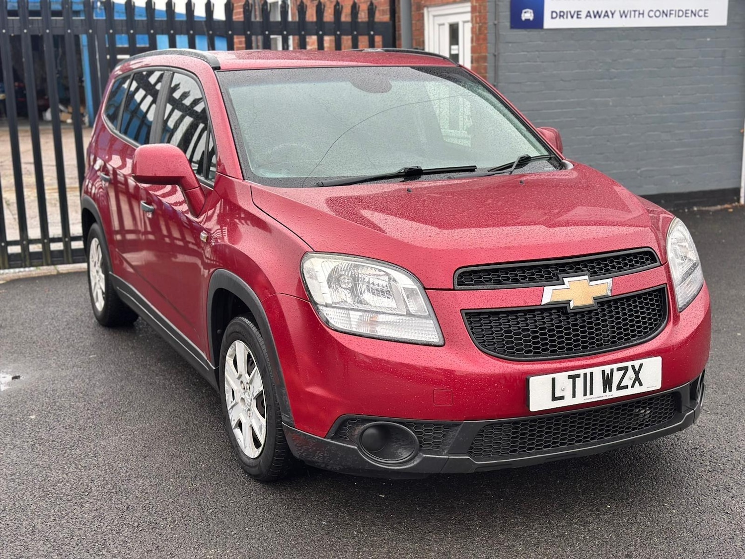 Used Chevrolet Orlando 2011 for sale - 76562045: Photo 1