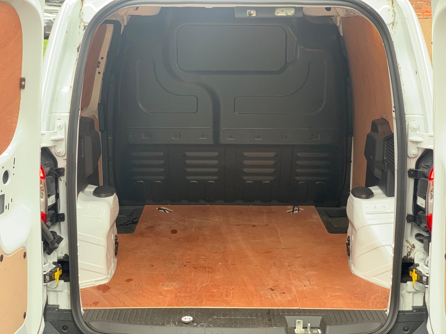 Used Ford Transit Courier 2022 for sale - 77255358: Photo 18