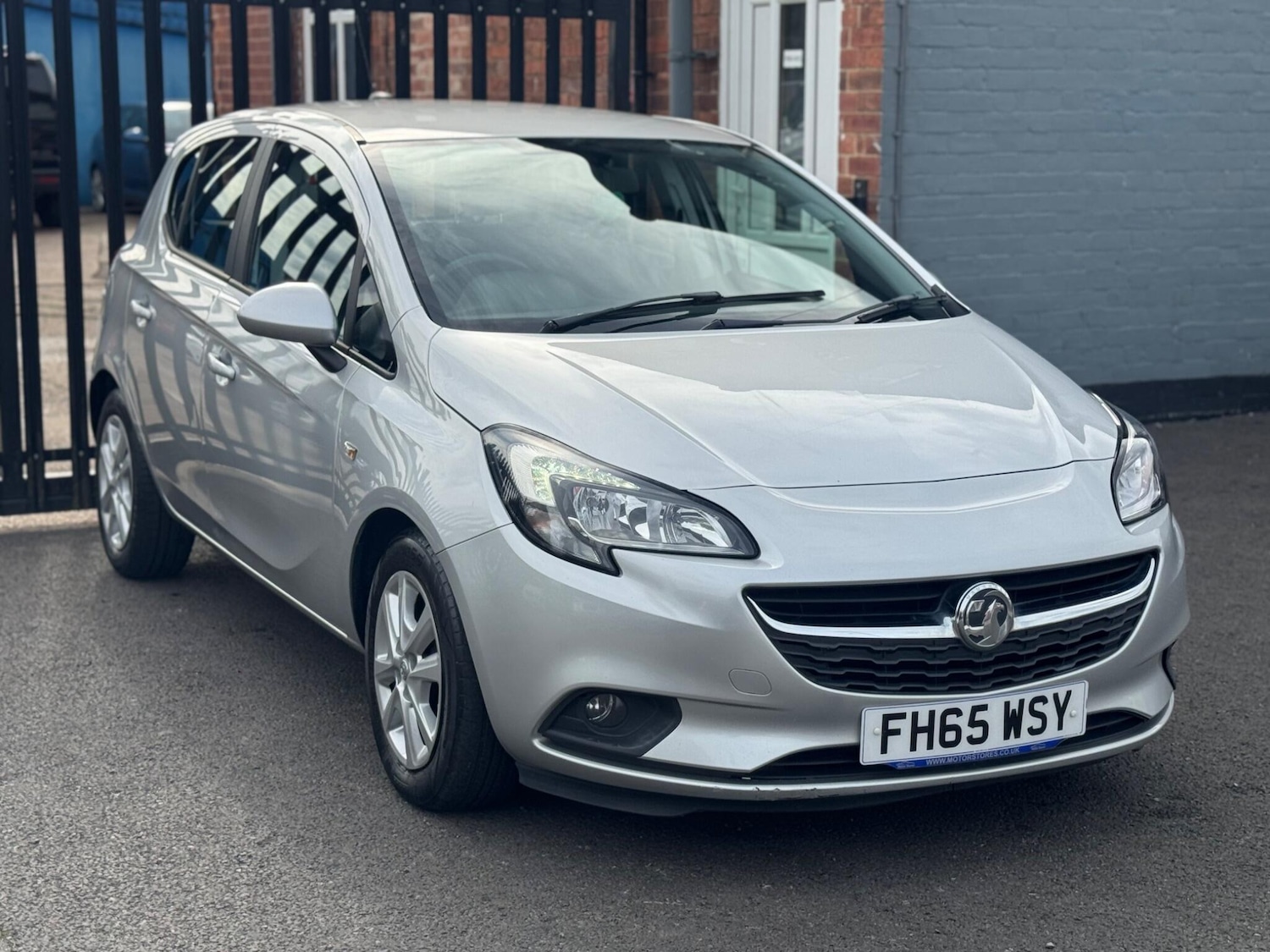 Used Vauxhall Corsa 2015 for sale - 76550258: Photo 1
