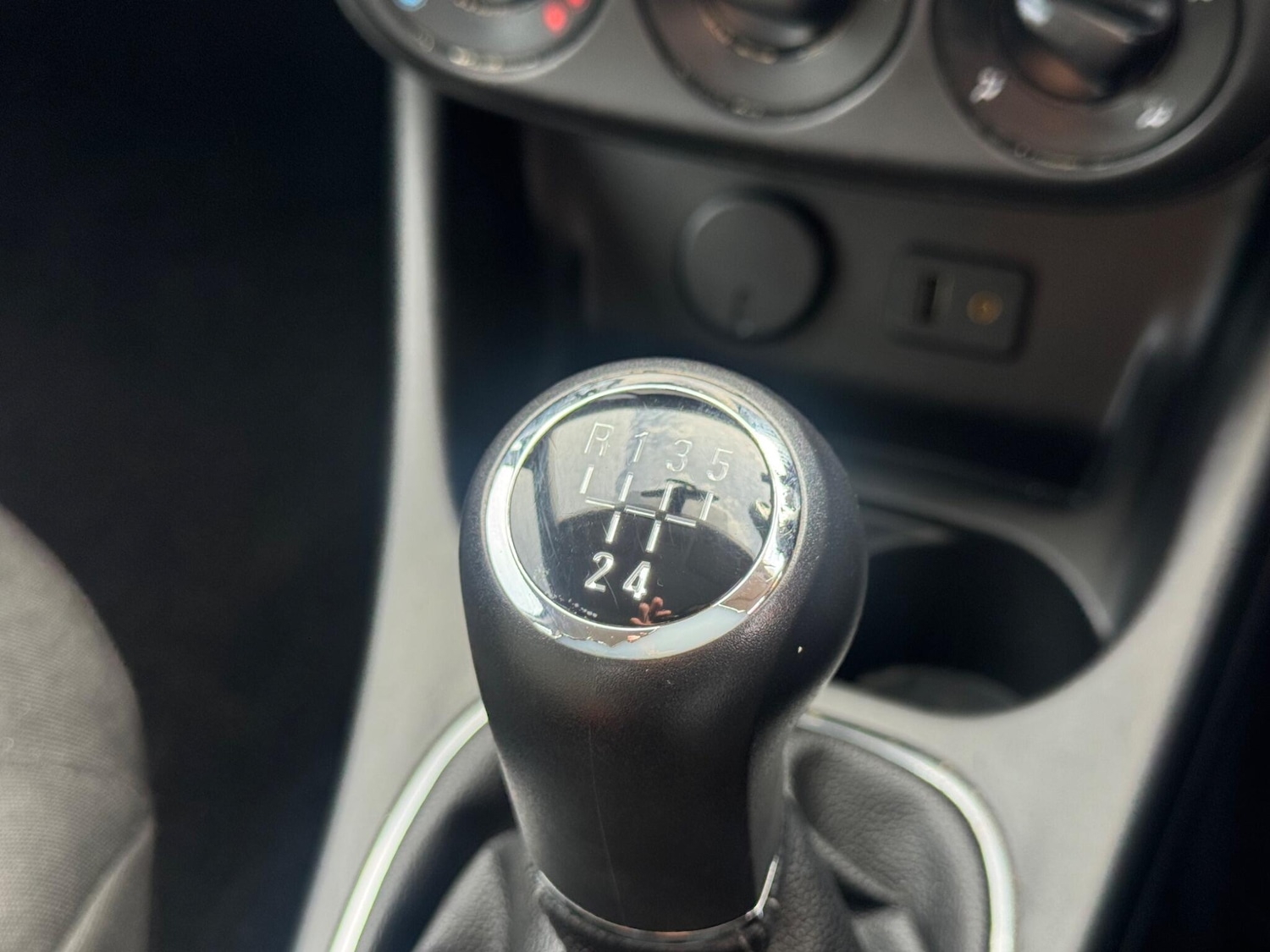 Used Vauxhall Corsa 2015 for sale - 76550258: Photo 13