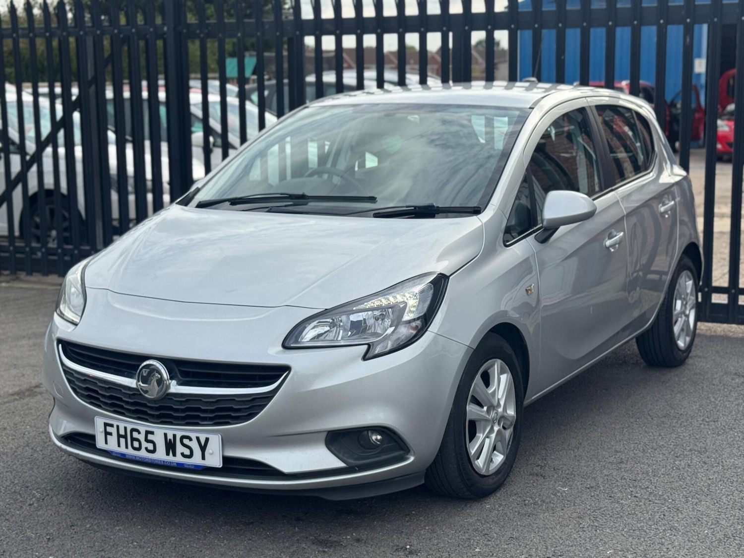 Used Vauxhall Corsa 2015 for sale - 76550258: Photo 3