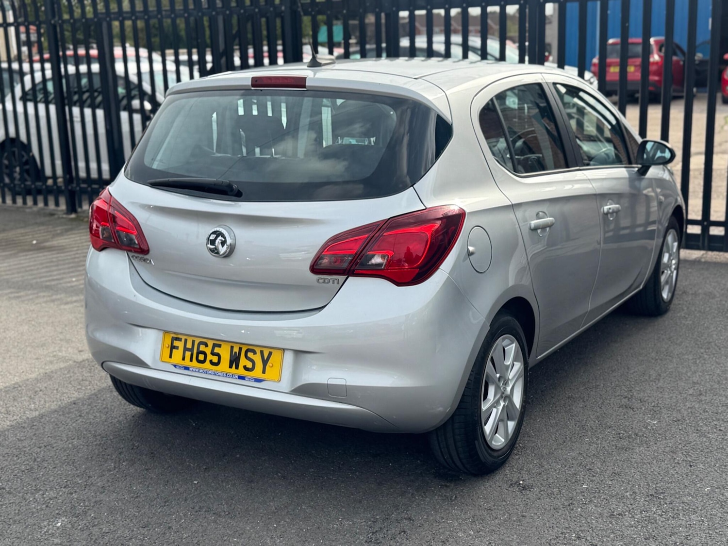 Used Vauxhall Corsa 2015 for sale - 76550258: Photo 6