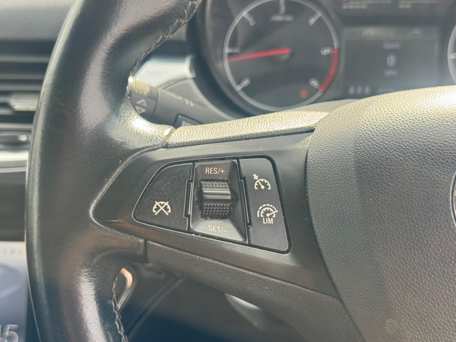 Used Vauxhall Corsa 2015 for sale - 76550258: Photo 9