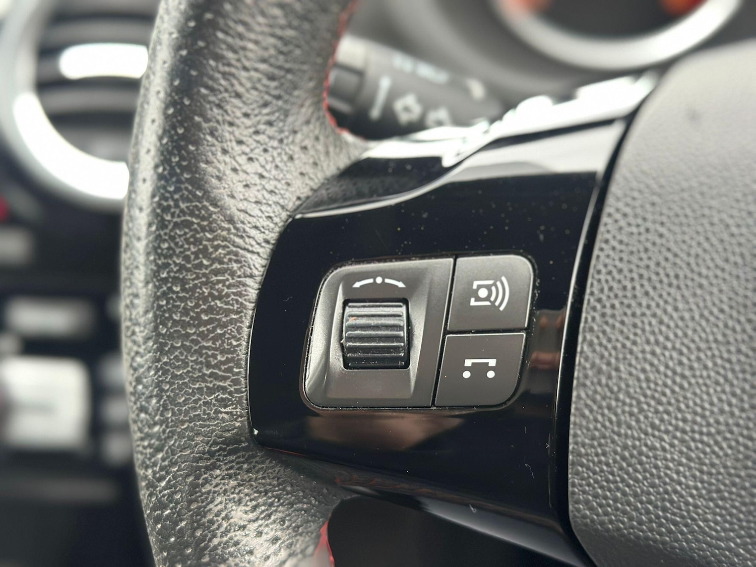 Used Vauxhall Corsa 2013 for sale - 76572873: Photo 9