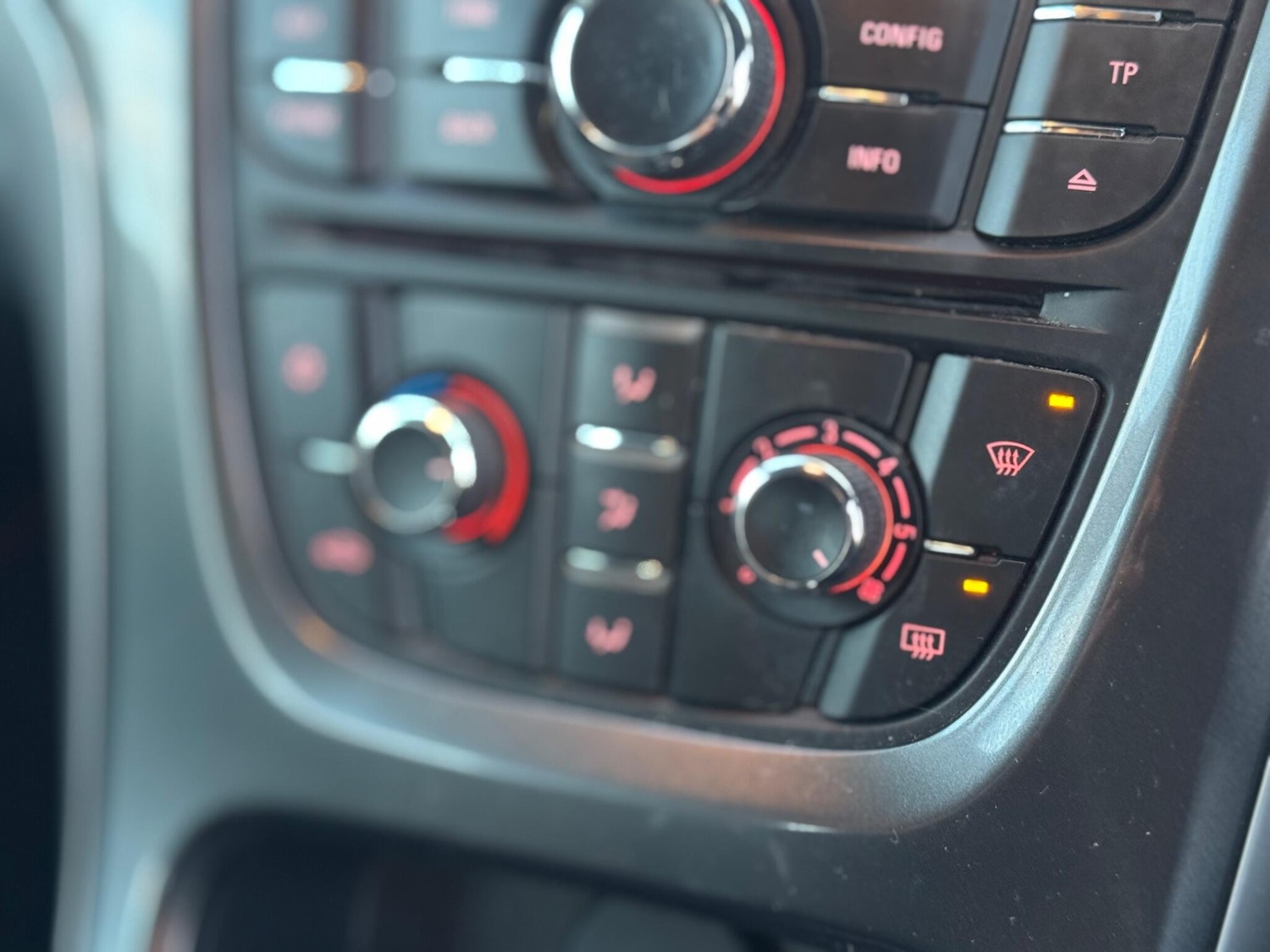 Used Vauxhall Astra 2013 for sale - 77255400: Photo 16