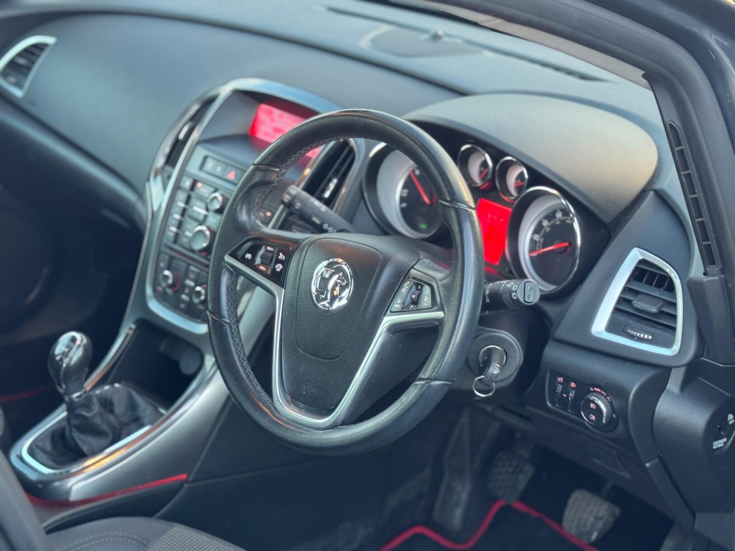 Used Vauxhall Astra 2013 for sale - 77255400: Photo 7