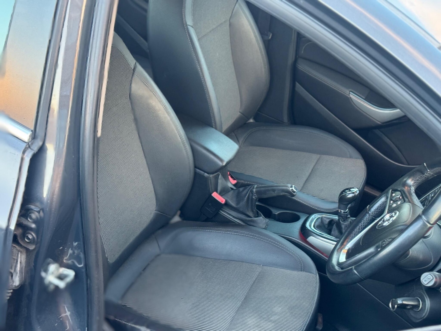 Used Vauxhall Astra 2013 for sale - 77255400: Photo 9