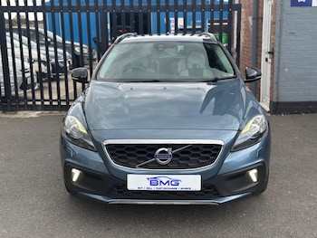 Used Volvo V40 Cross Country 2014 for sale - 77710114: Photo