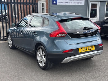 Used Volvo V40 Cross Country 2014 for sale - 77710114: Photo