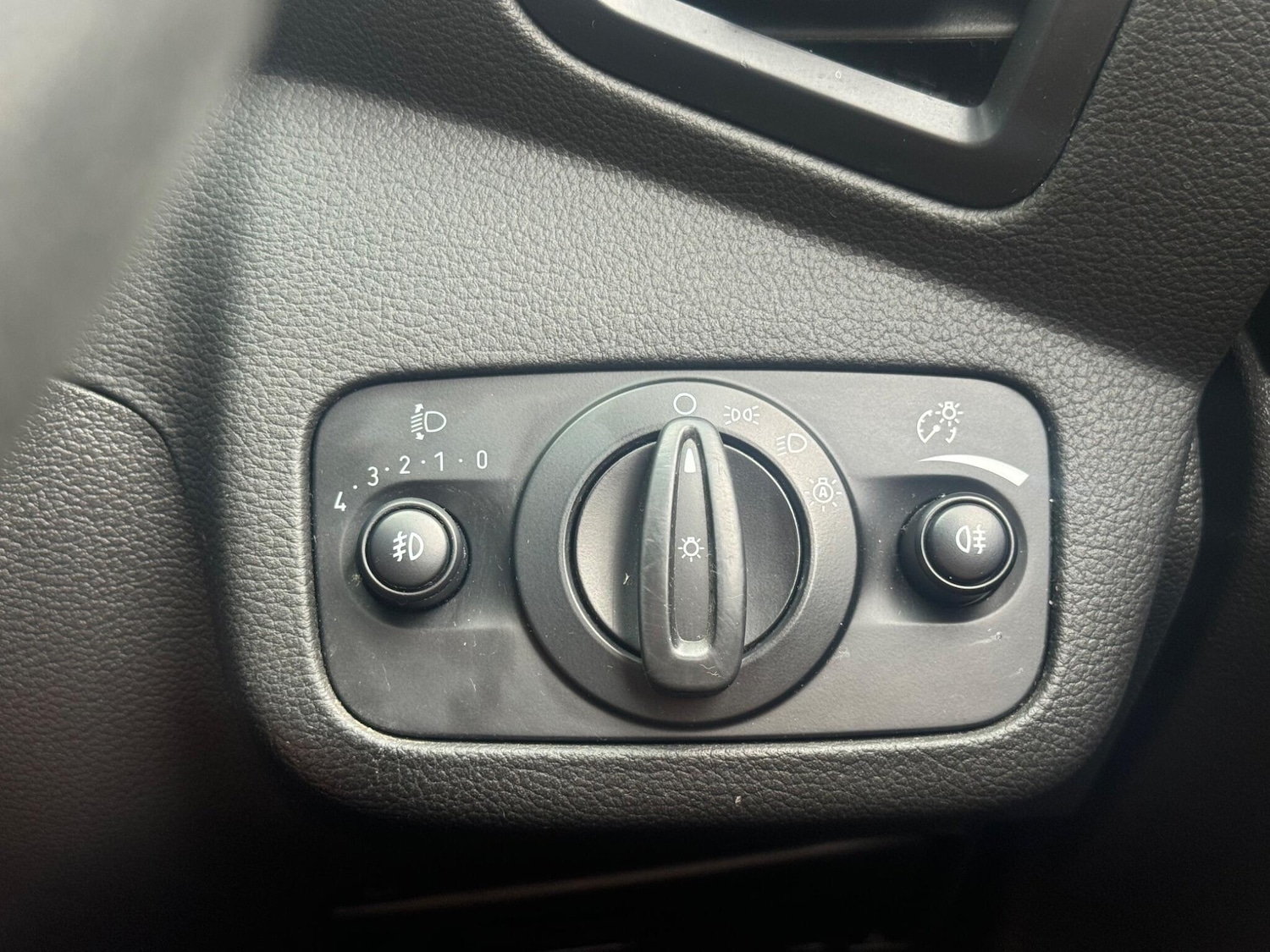 Used Ford Kuga 2016 for sale - 76551145: Photo 8