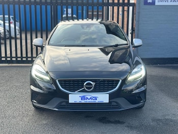 Used Volvo V40 2019 for sale - 77657491: Photo