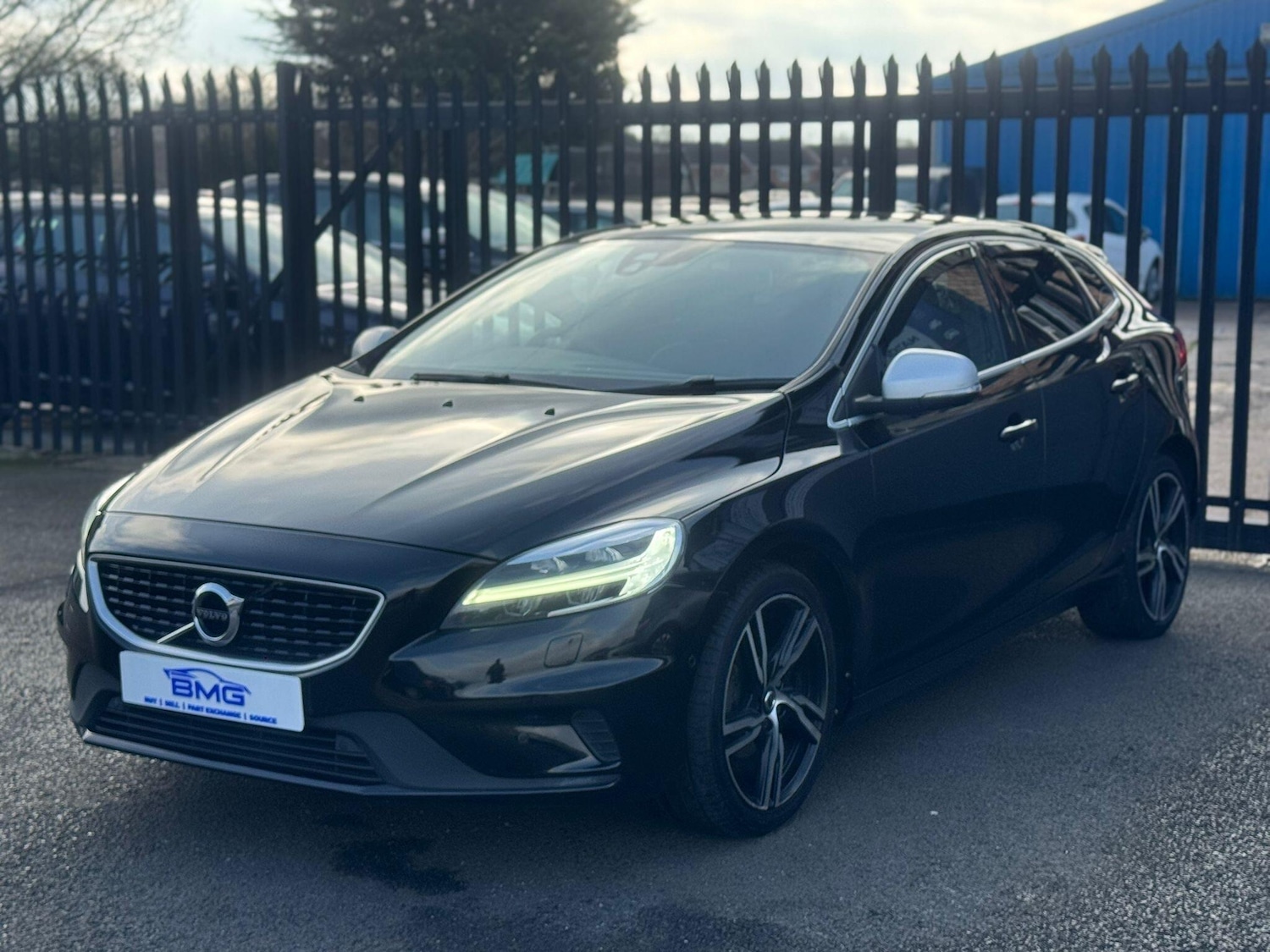 Used Volvo V40 2019 for sale - 77657491: Photo 3