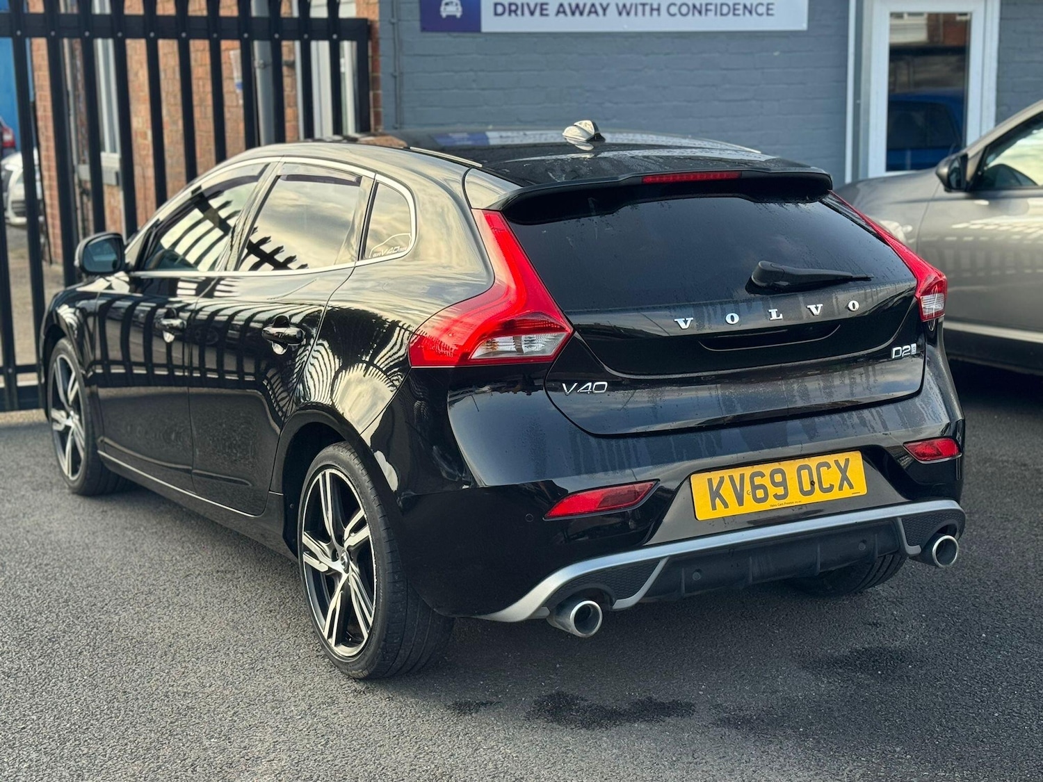 Used Volvo V40 2019 for sale - 77657491: Photo 4
