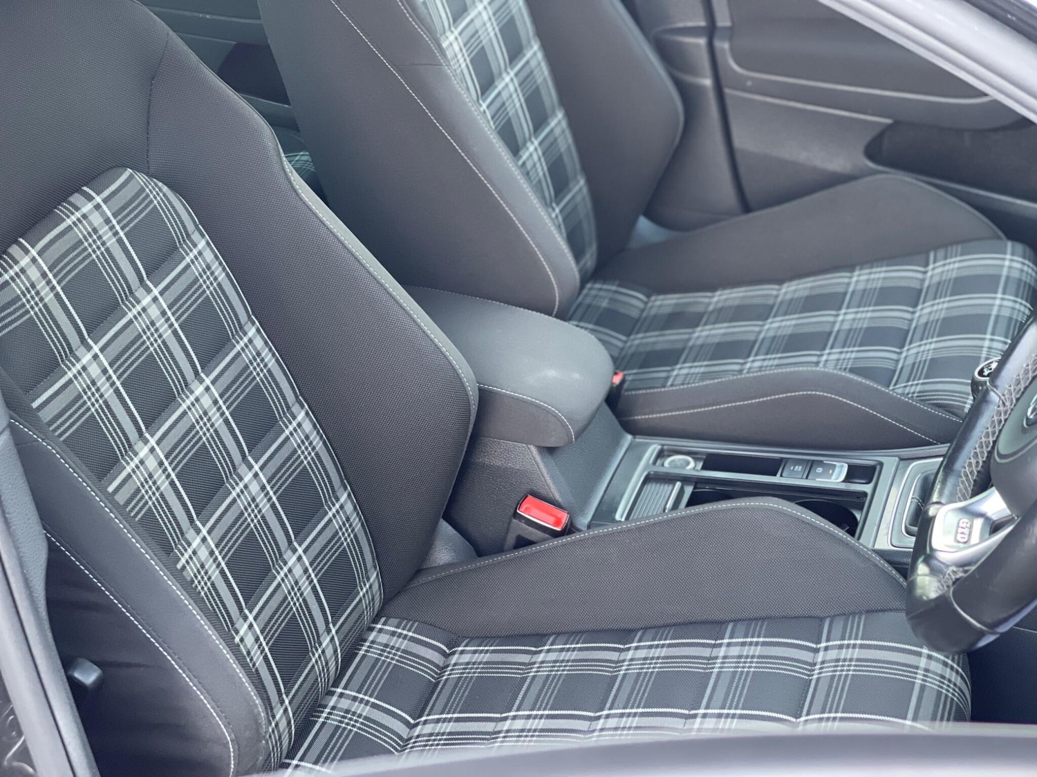 Used Volkswagen Golf 2015 for sale - 77073862: Photo 7