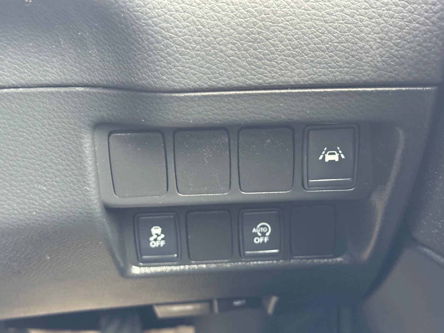 Used Nissan Qashqai 2017 for sale - 76550123: Photo 17