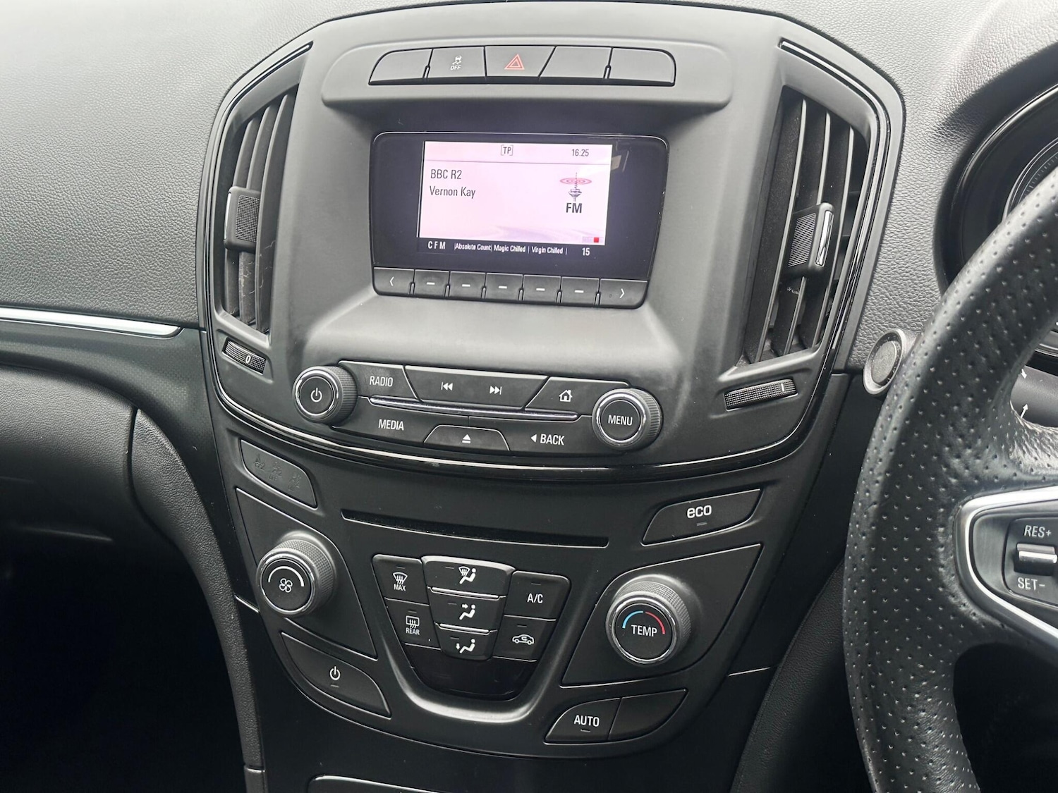 Used Vauxhall Insignia 2014 for sale - 77255403: Photo 10