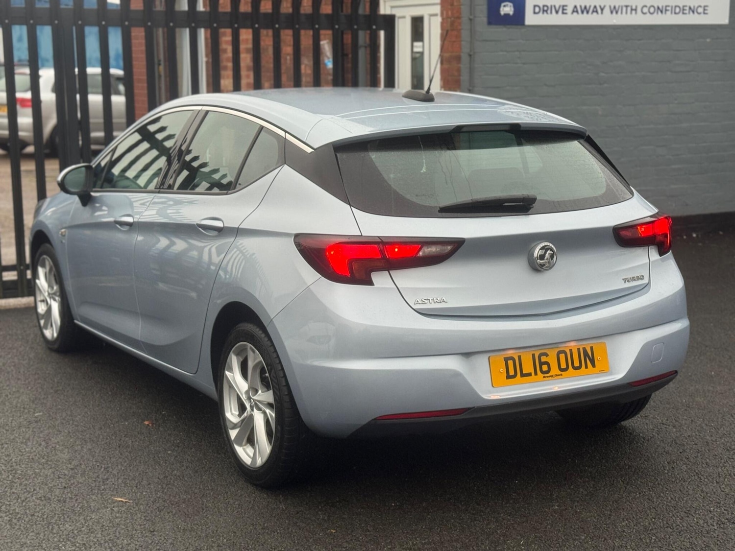 Used Vauxhall Astra 2016 for sale - 76573073: Photo 4