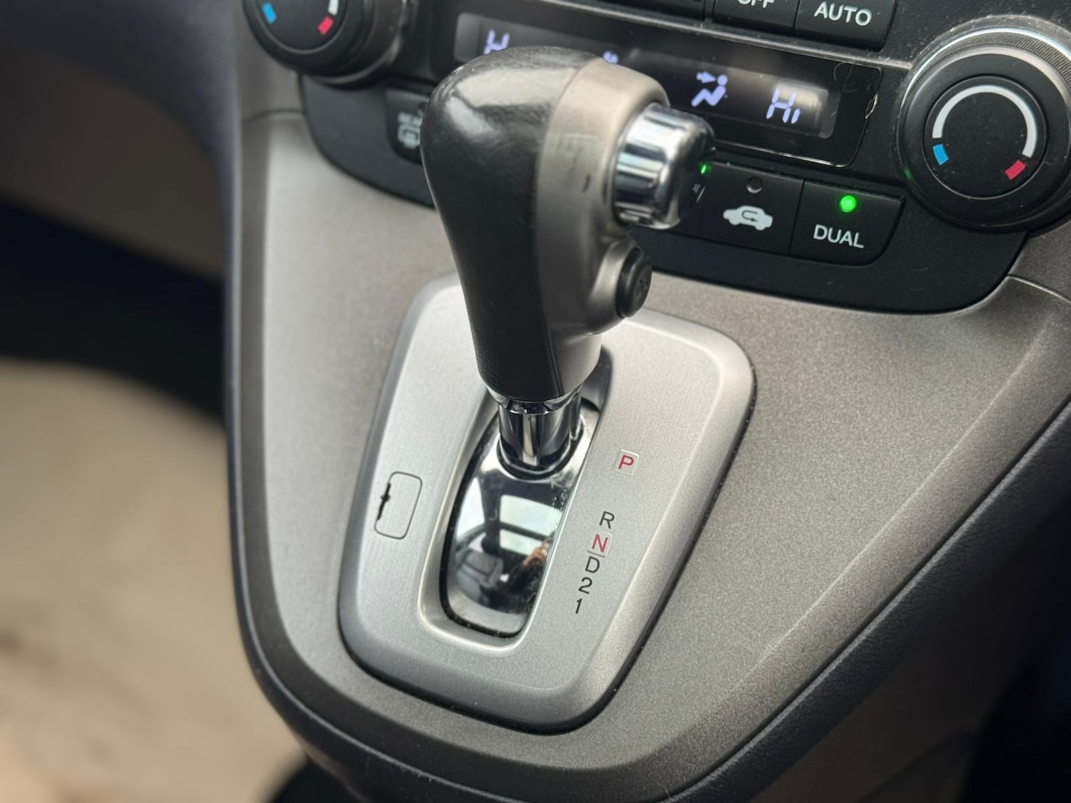 Used Honda CR-V 2011 for sale - 76573691: Photo 16