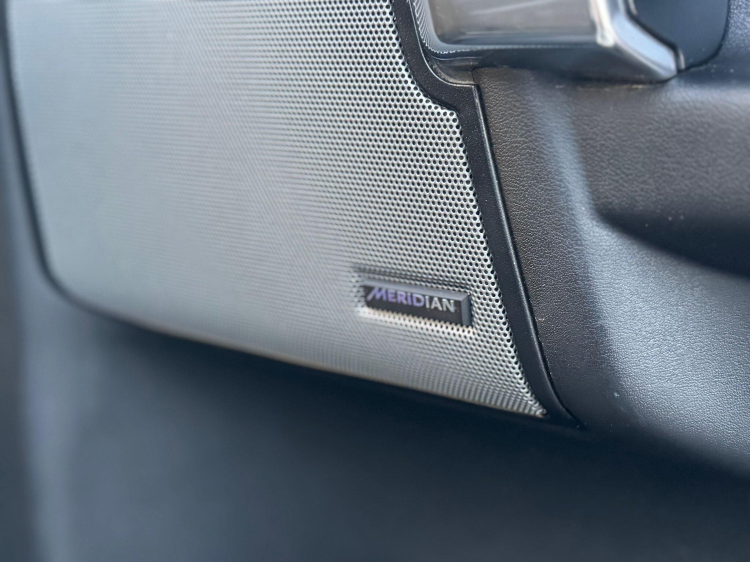 Used Land Rover Discovery 2015 for sale - 77926282: Photo 12