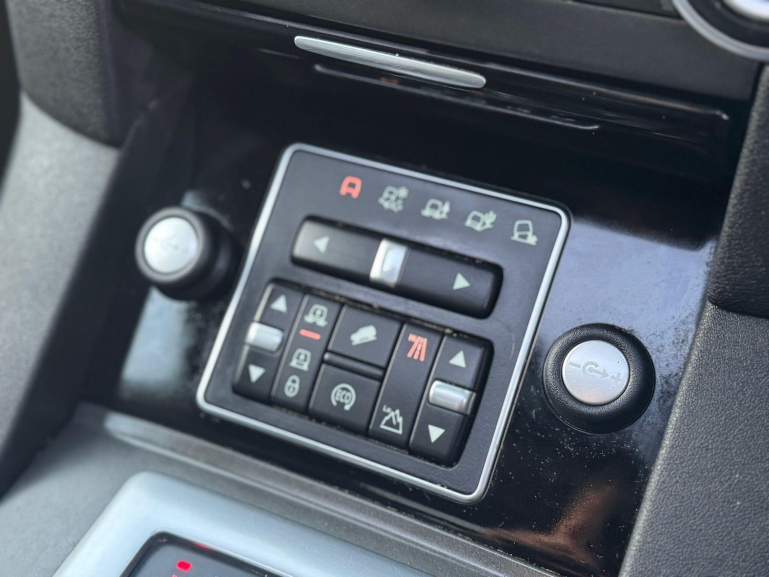 Used Land Rover Discovery 2015 for sale - 77926282: Photo 17