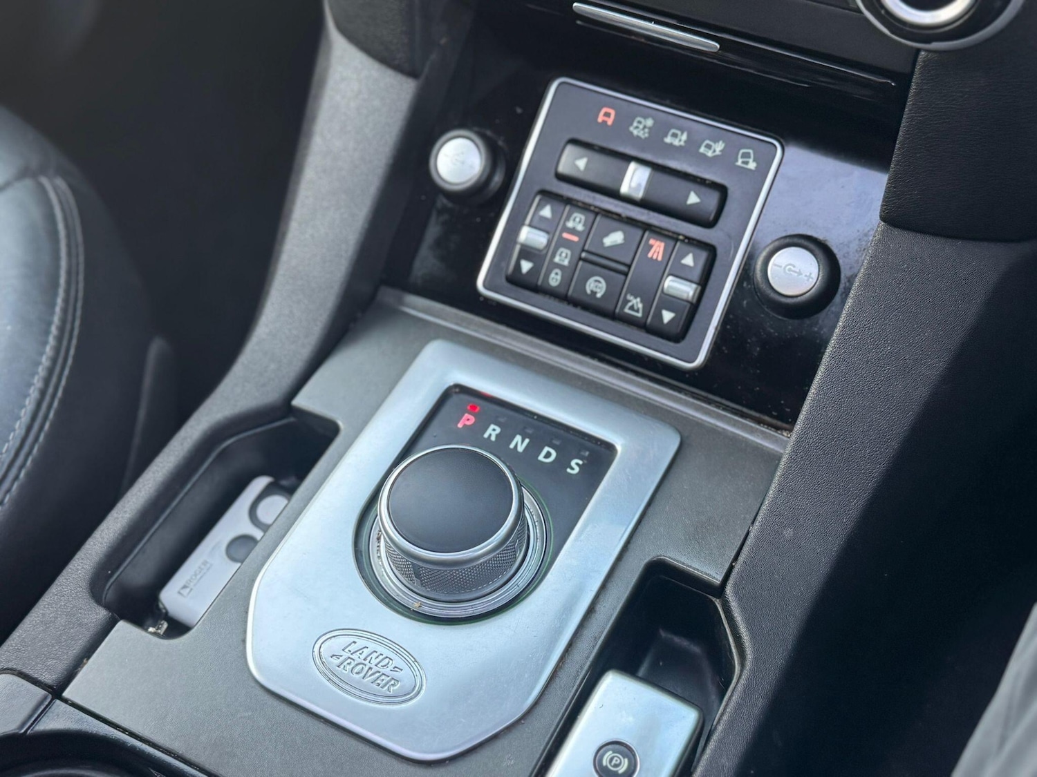 Used Land Rover Discovery 2015 for sale - 77926282: Photo 18