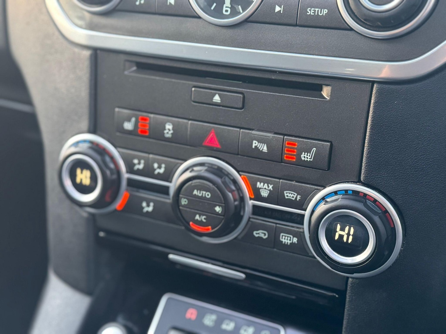 Used Land Rover Discovery 2015 for sale - 77926282: Photo 19